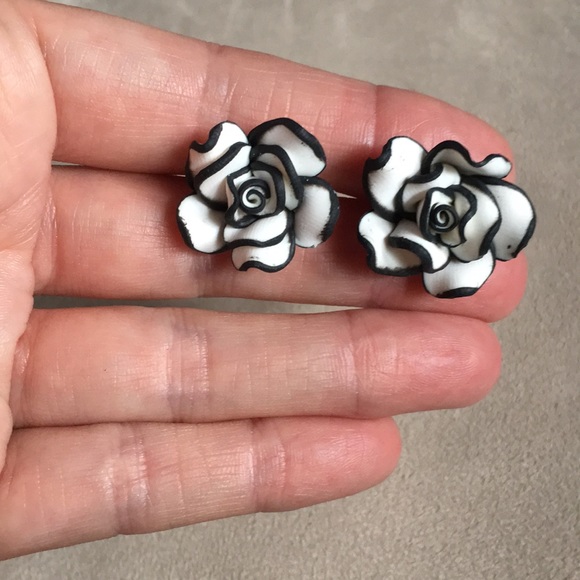 New! White Rose Stud Earrings - Picture 8 of 8